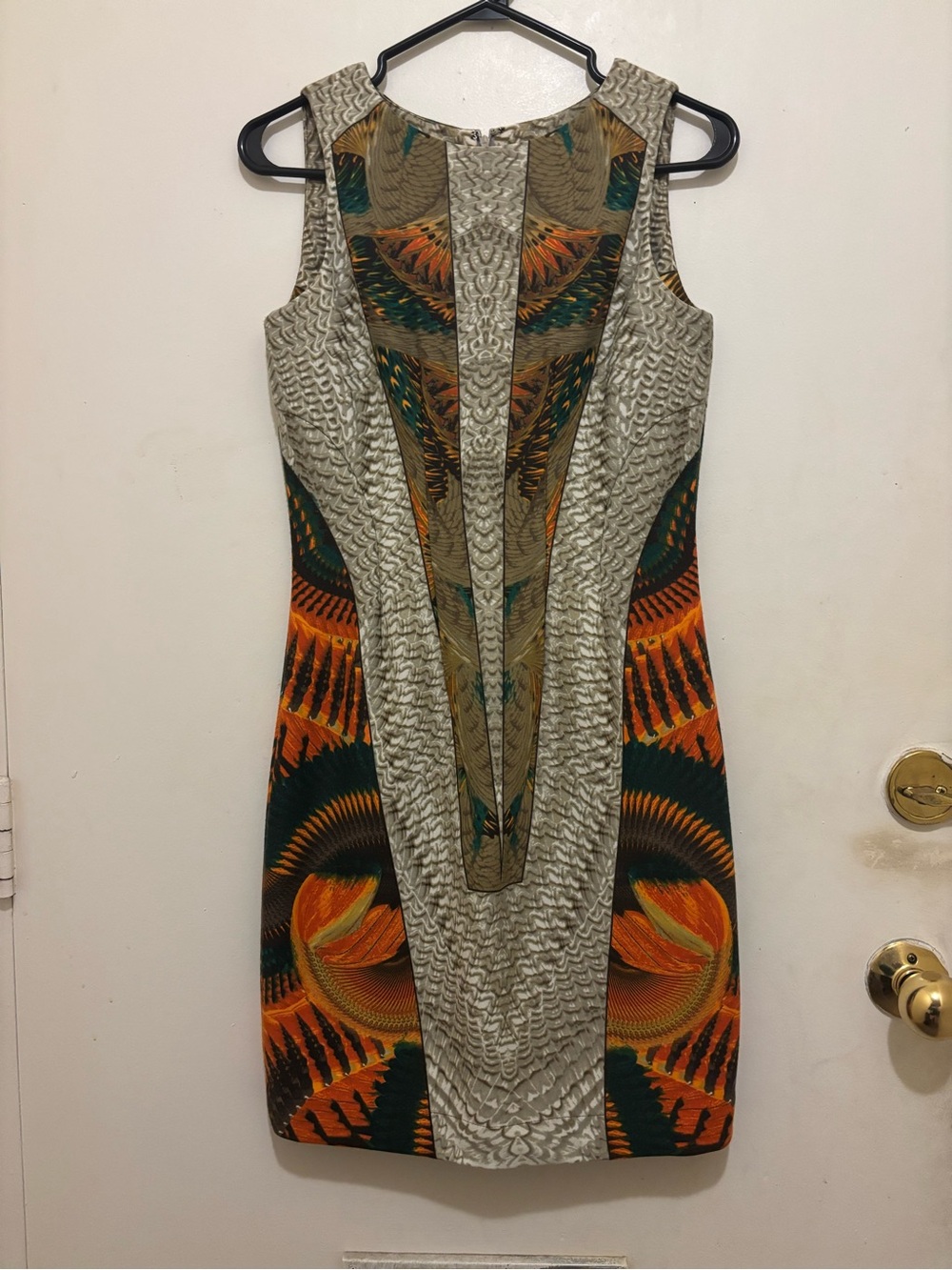 Ivanka Trump Size 2 Sleeveless Abstract Print Sheath Dress